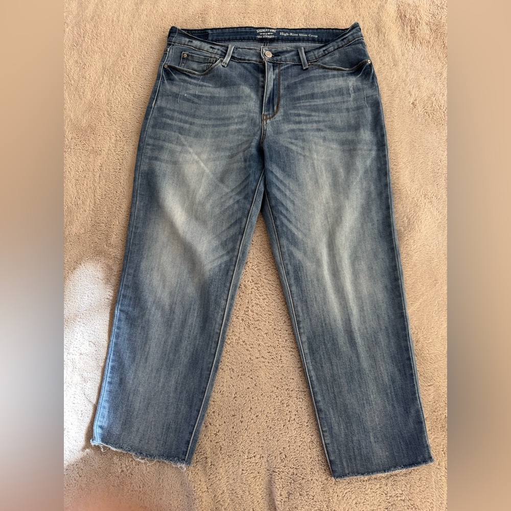 Signature by Levi Strauss High Rise Slim  Crop Jeans Size 12